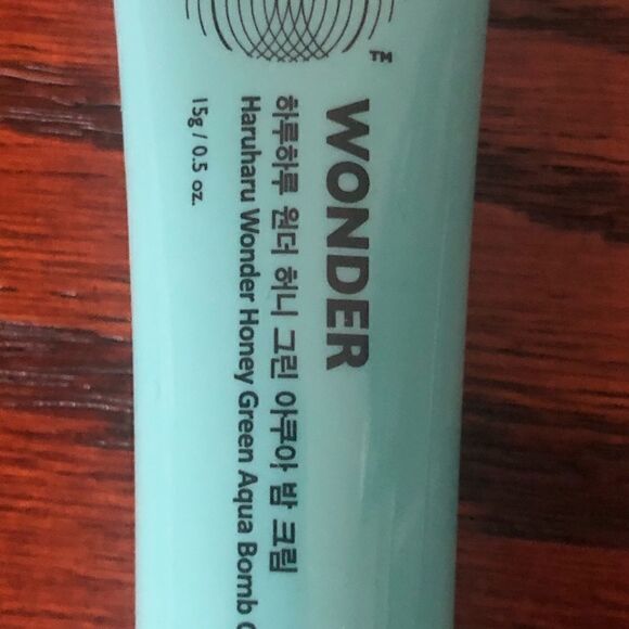 Haruharu WONDER - Honey Green Cream 15g Ipsy bag - Picture 3 of 6